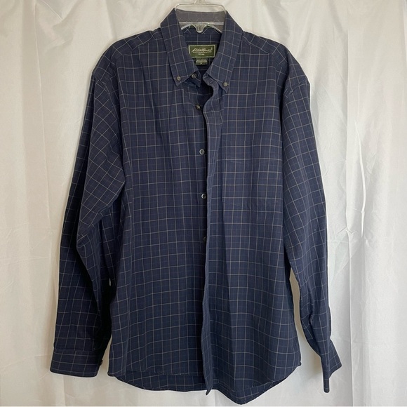 EDDIE BAUER Nano Care Men’s Navy Blue Plaid Cotton Button Down Shirt Size Medium - Picture 1 of 10